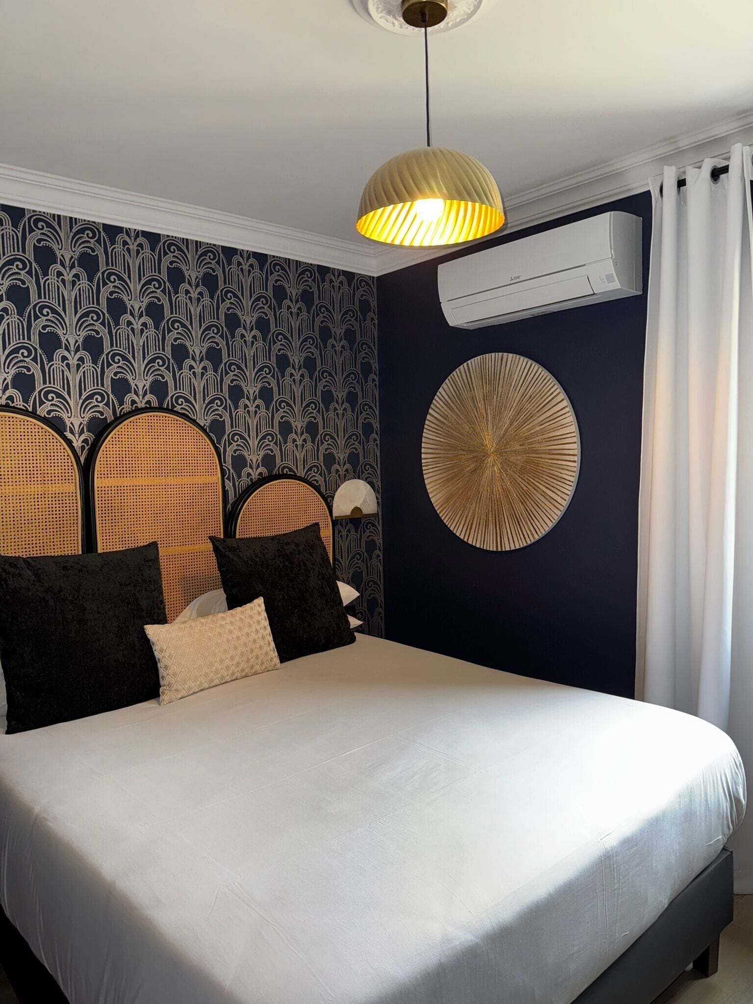 superior room | 1 bedroom, individually decorated, individually furnished, desk