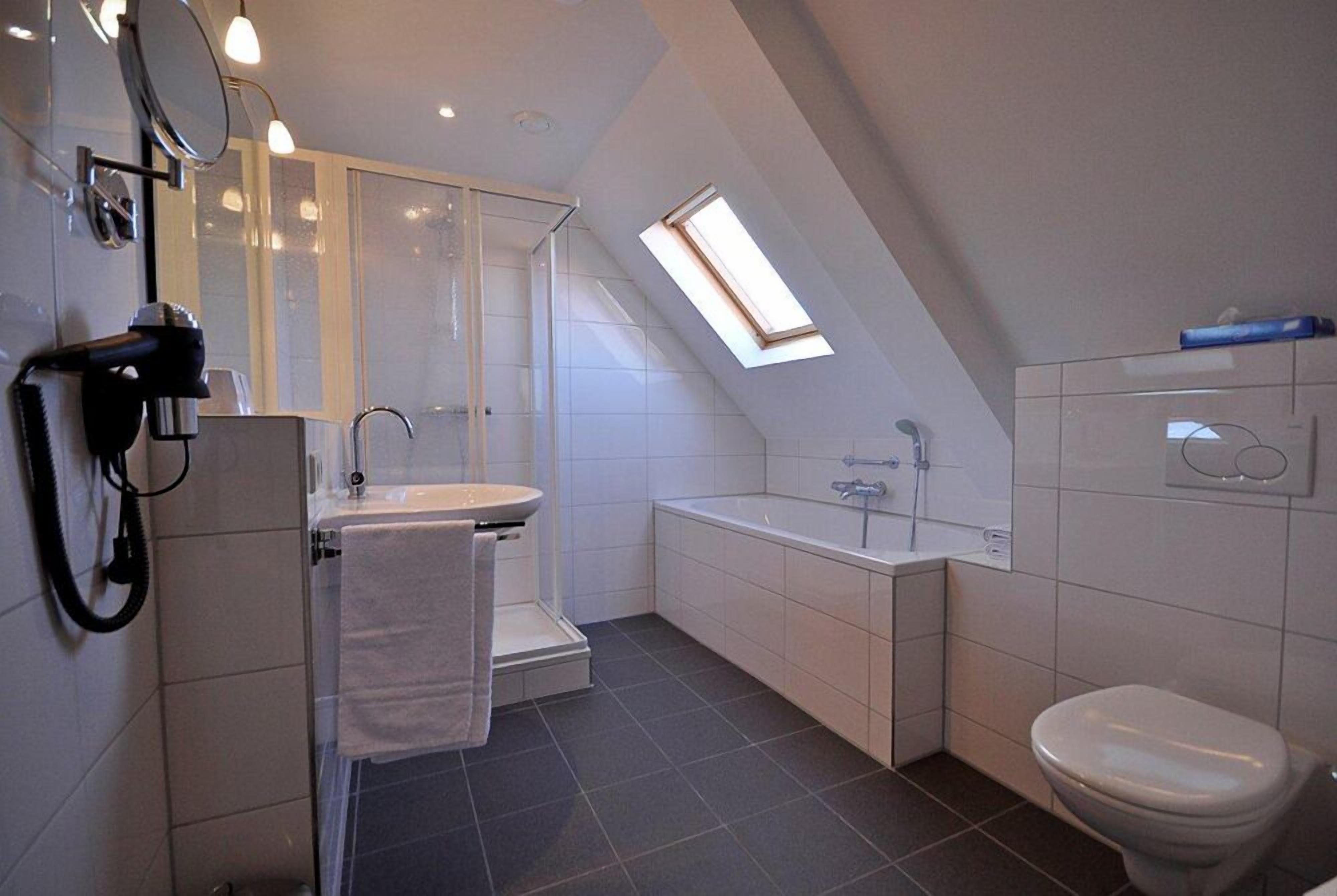 double room, balcony | bathroom | free toiletries, hair dryer, towels