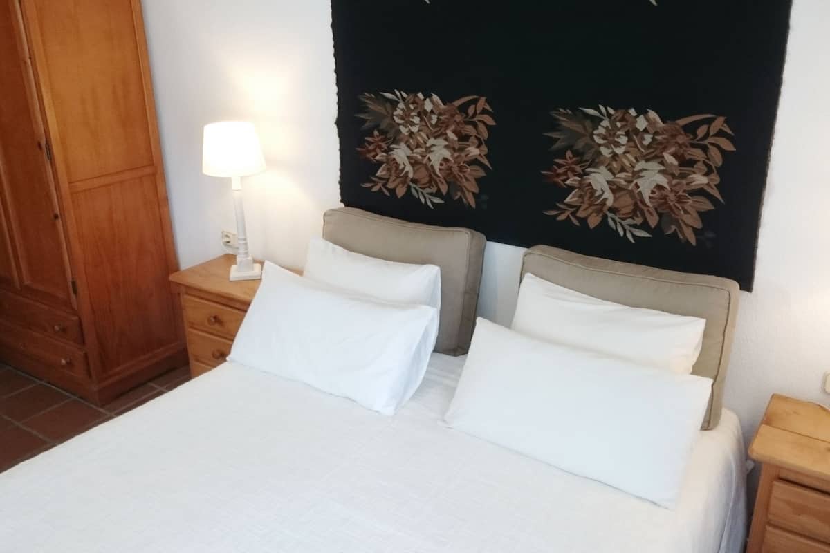 Studio | 1 slaapkamer, een strijkplank/strijkijzer, babybedden, gratis wifi