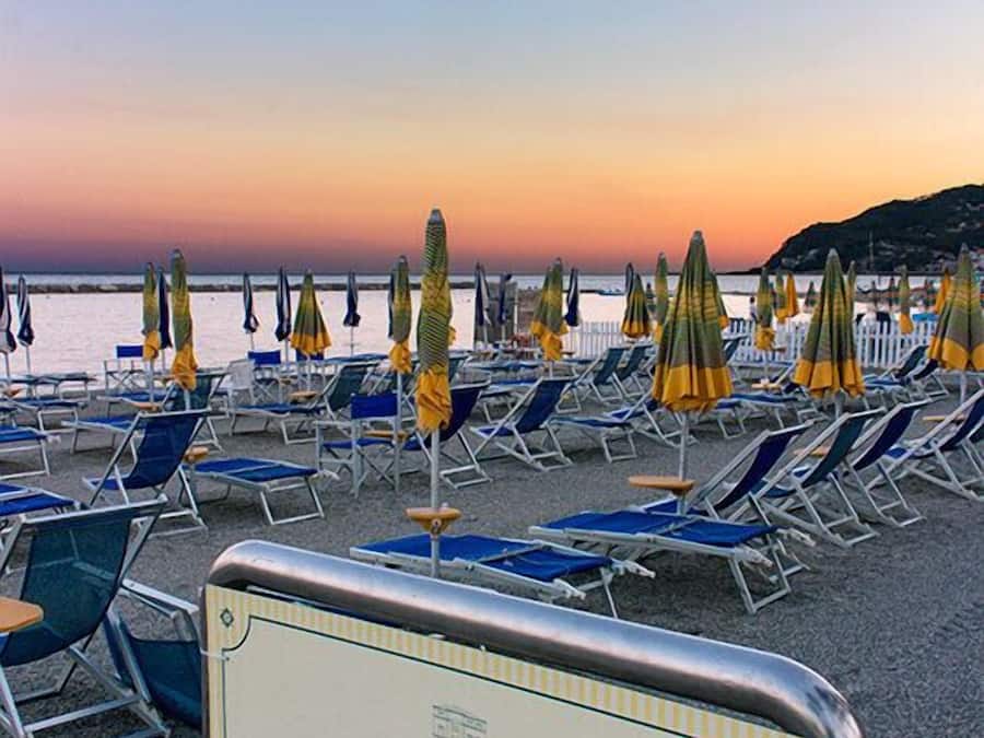 Private beach, sun-loungers, beach umbrellas, beach towels