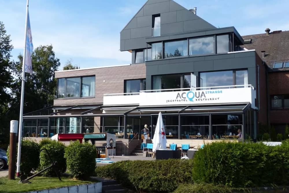 Acqua Strande Yachthotel & Restaurant