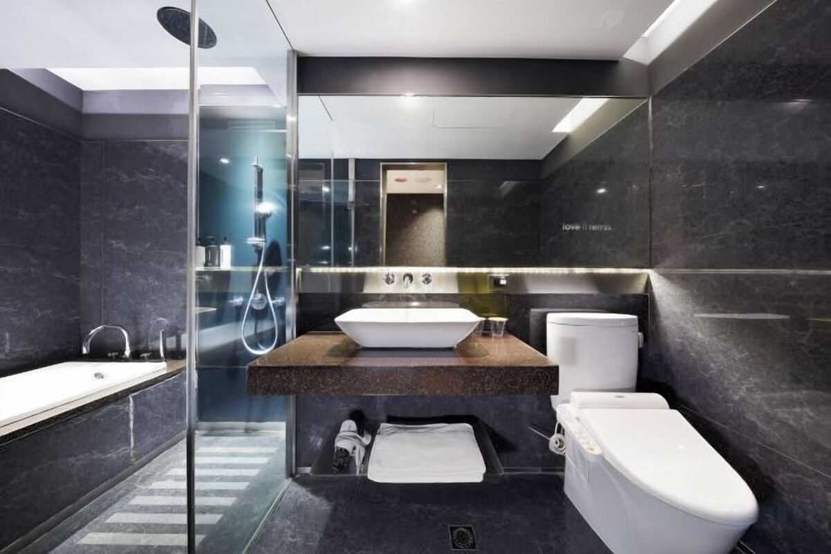 Bathroom | Separate tub and shower, rainfall showerhead, hair dryer, towels