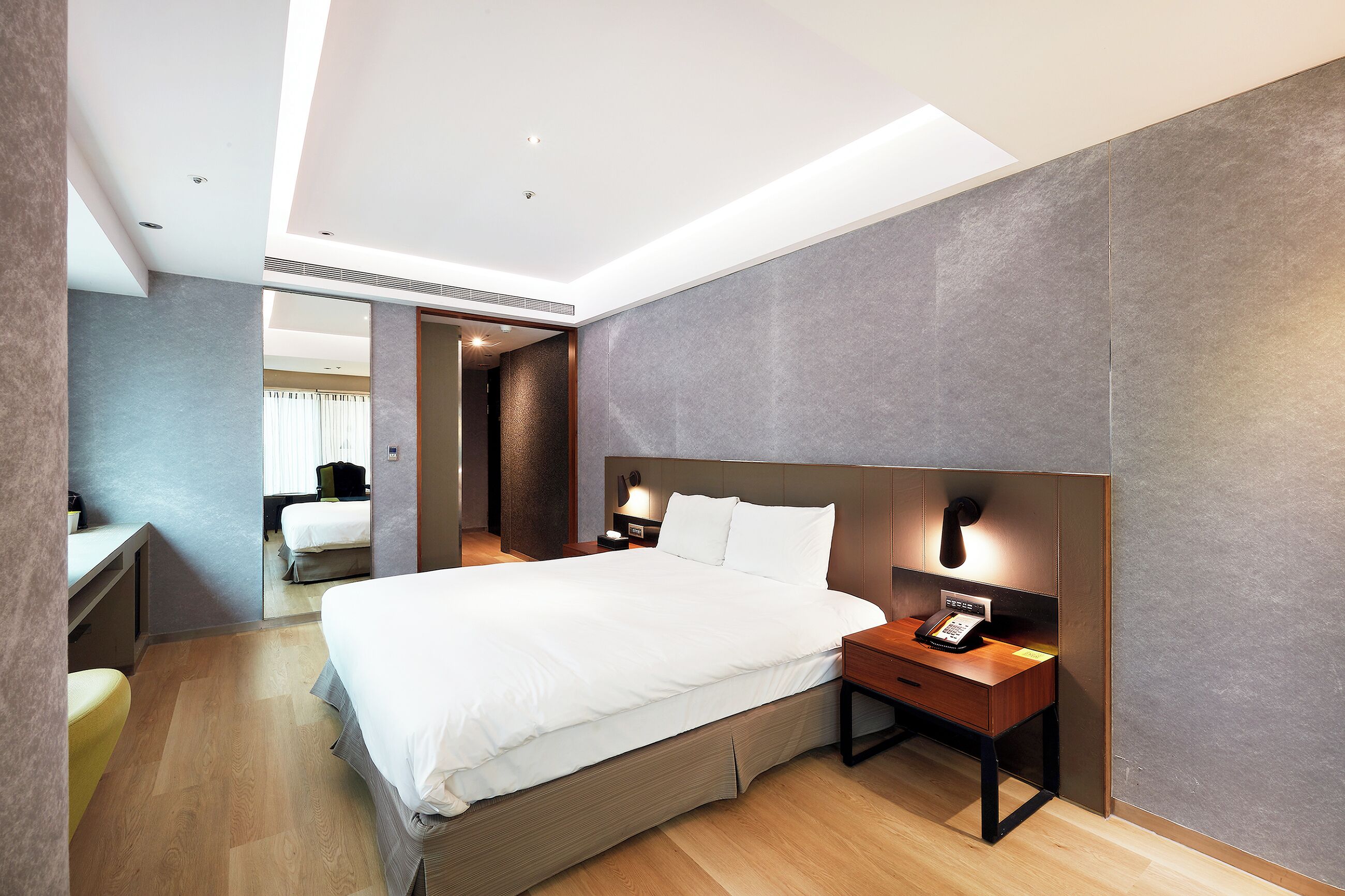 Chambre Deluxe double | Bureau, espace de travail pour ordinateurs portables