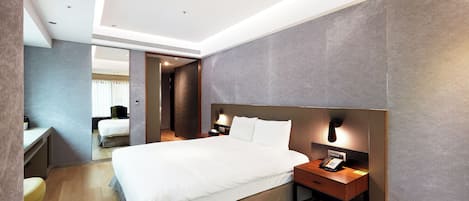 豪華雙人房 | 書桌、手提電腦工作空間、隔音、免費 Wi-Fi