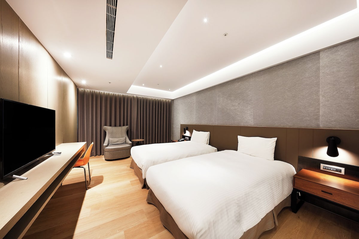 Phòng 2 giường đơn Executive | Bàn, khu vực làm việc phù hợp cho laptop, phòng cách âm