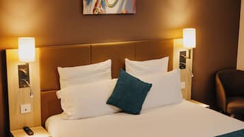Family Apartment, Kitchenette | In-room safe, desk, soundproofing, free cots/infant beds