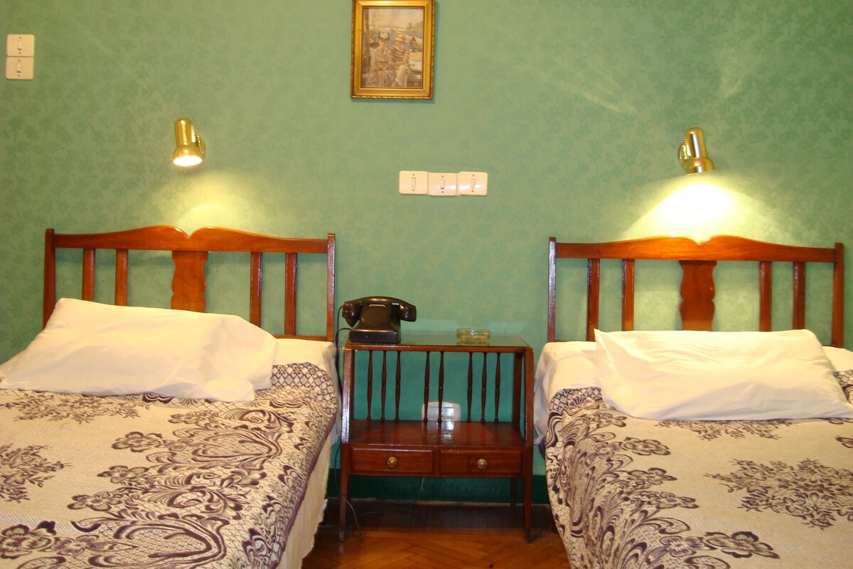 1 quarto, roupas de cama premium, frigobar, cofres nos quartos