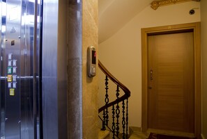 Hallway - Borancik Suites (Istanbul)