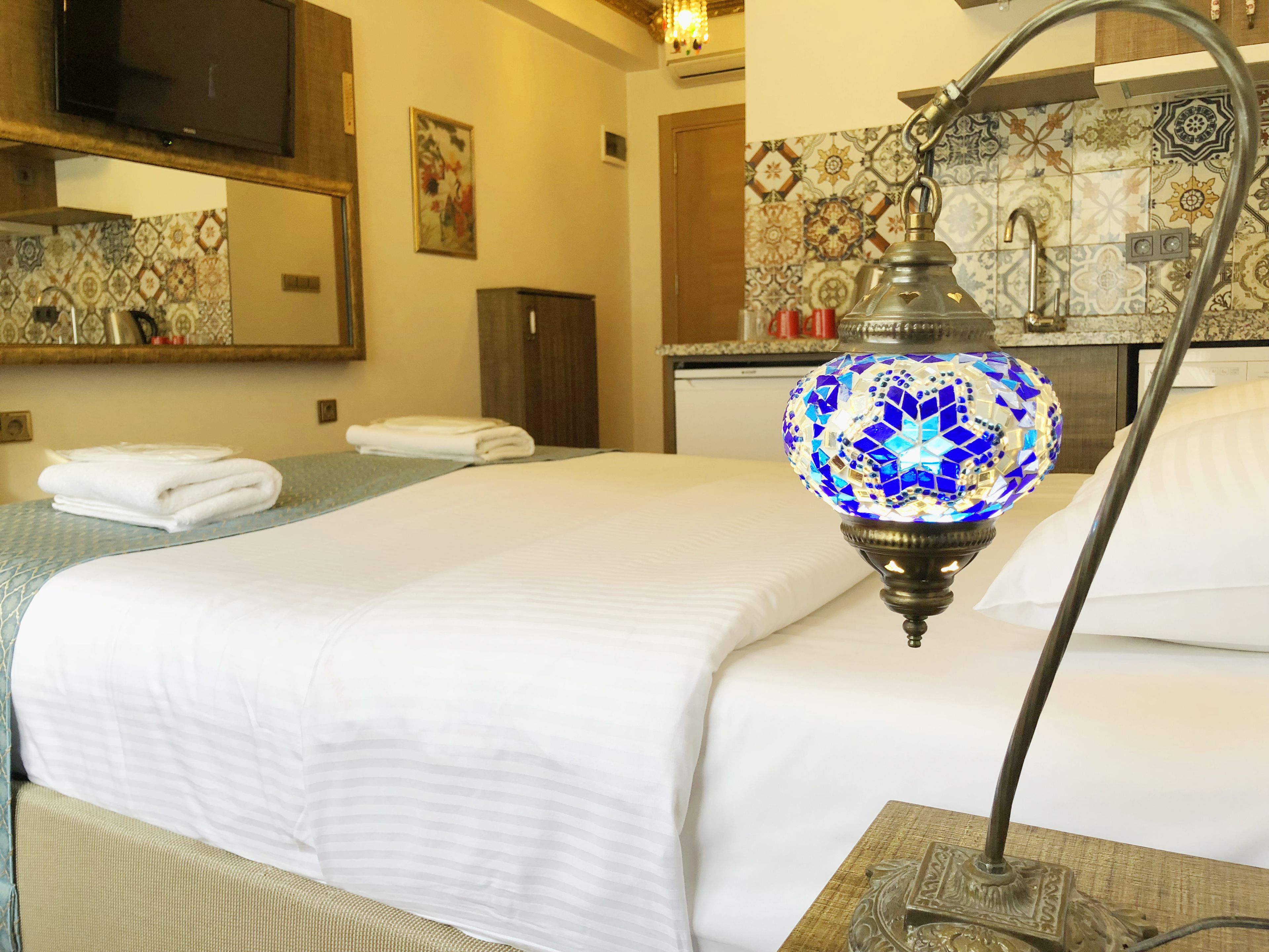 Superior Room | Premium bedding, in-room safe, soundproofing, free cribs/infant beds