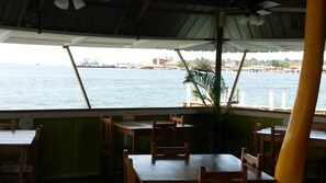 含每日現點現煮早餐