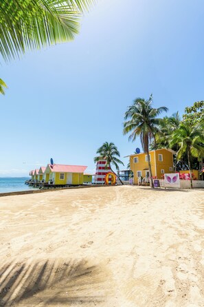 Beach nearby - El Faro del Colibri (Bocas del Toro)