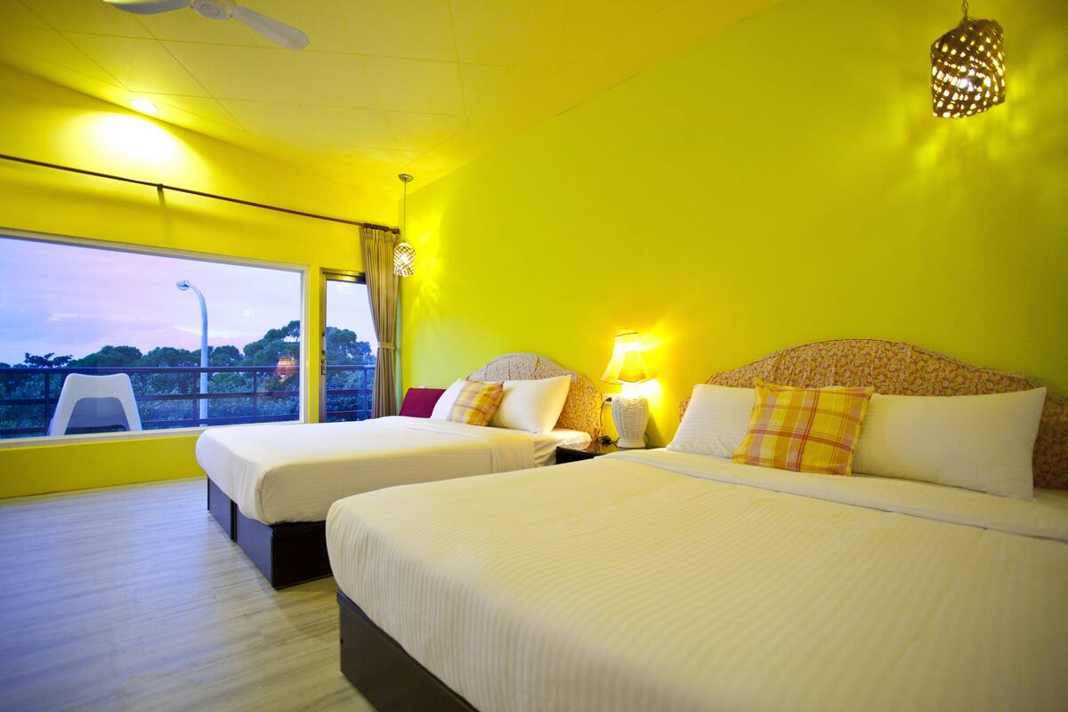 Deluxe Quadruple Room, Ocean View (Yellow Daisy - 3F) | Desk, rollaway beds, free WiFi
