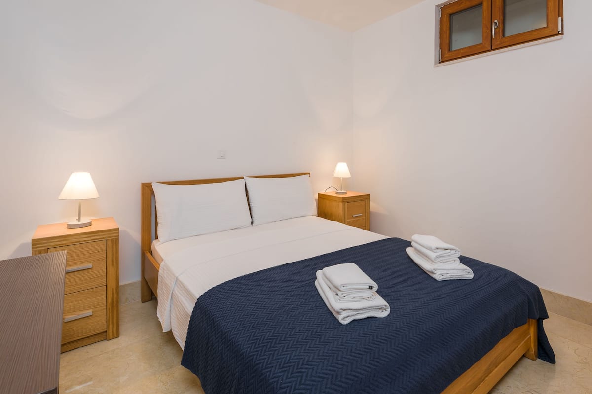 Family apartment(Apt 202), 1 bedroom, Balcony, Sea View | 1 bedroom, premium bedding, memory foam beds, desk