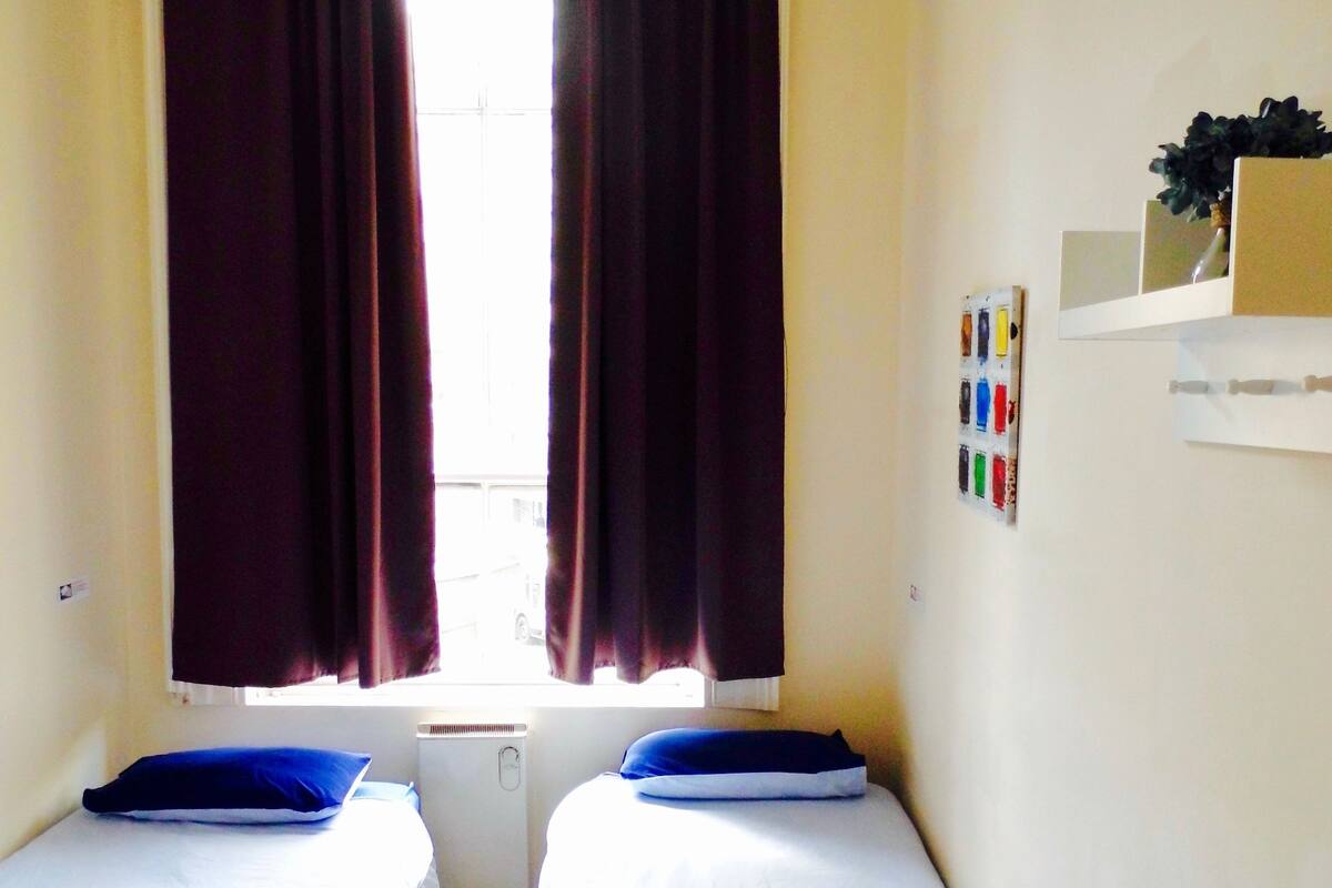 Phòng tập thể, chỉ dành cho nữ (2) | Bàn ủi/dụng cụ ủi quần áo, truy cập Internet không dây miễn phí