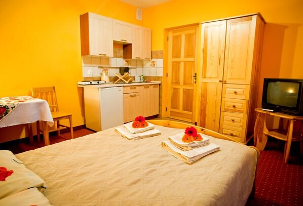 Apartment, 1 Schlafzimmer, Kochnische (for 4 people, with balcony)