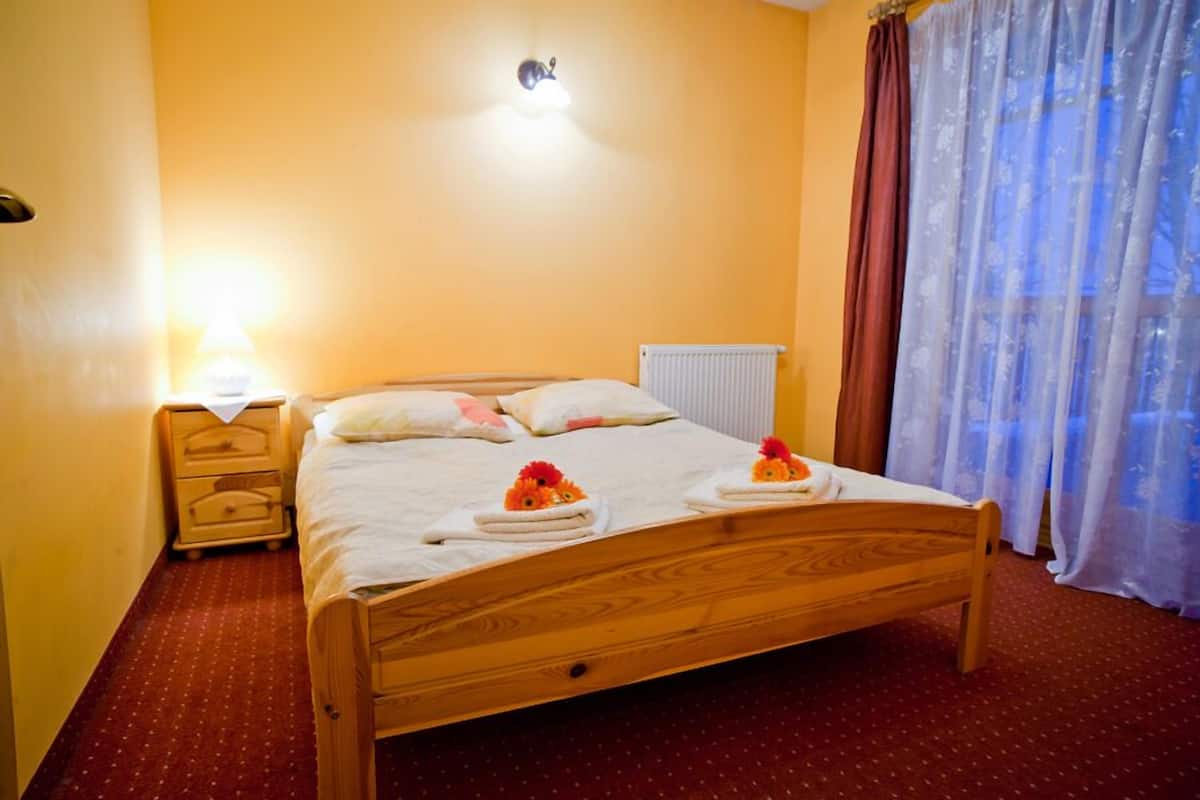 Appartement, 1 slaapkamer, kitchenette (for 4 people, with balcony) | Een strijkplank/strijkijzer, babybedden (toeslag), gratis wifi