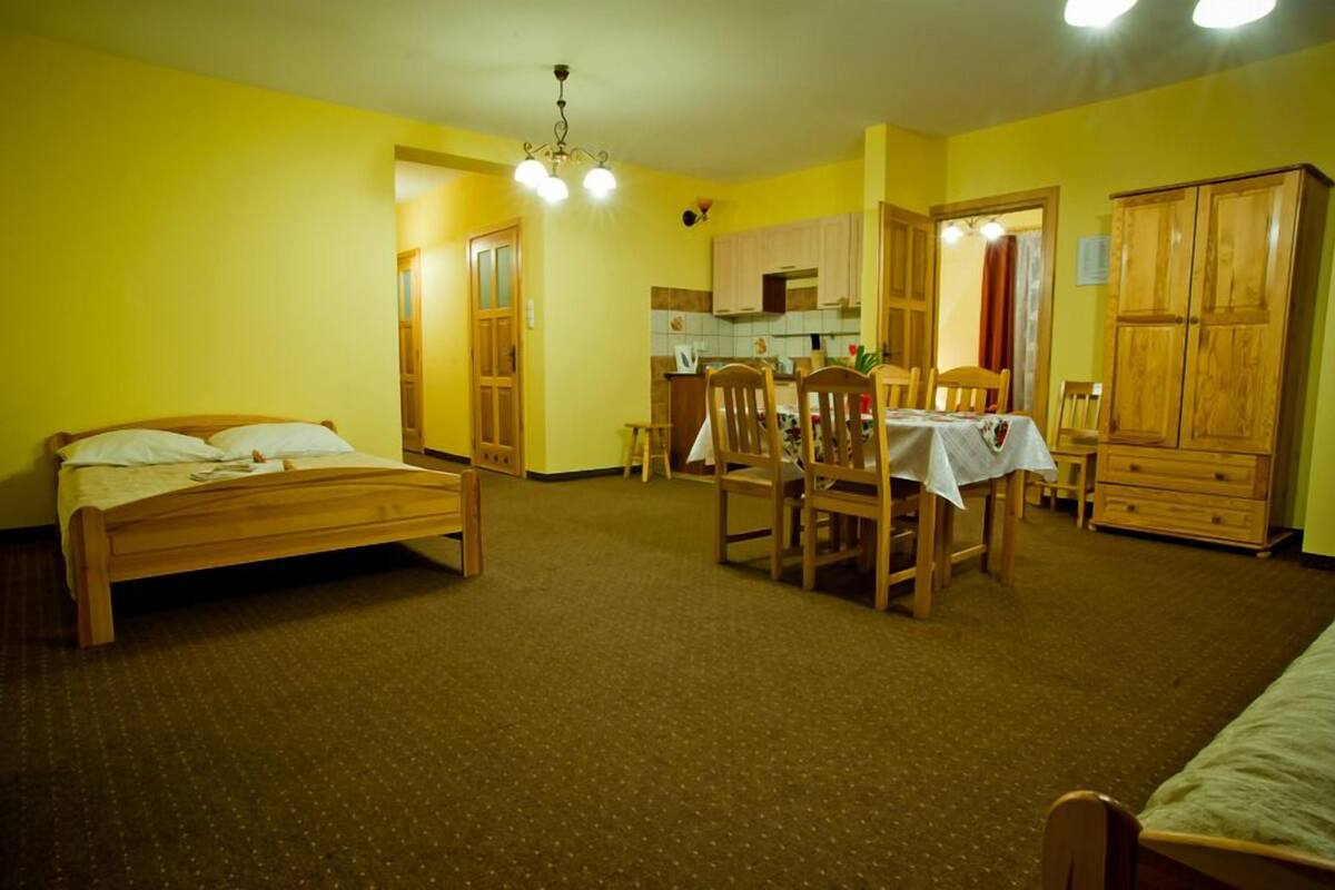 Appartement, 2 slaapkamers, kitchenette (for 8 people, with balcony) | Een strijkplank/strijkijzer, babybedden (toeslag), gratis wifi