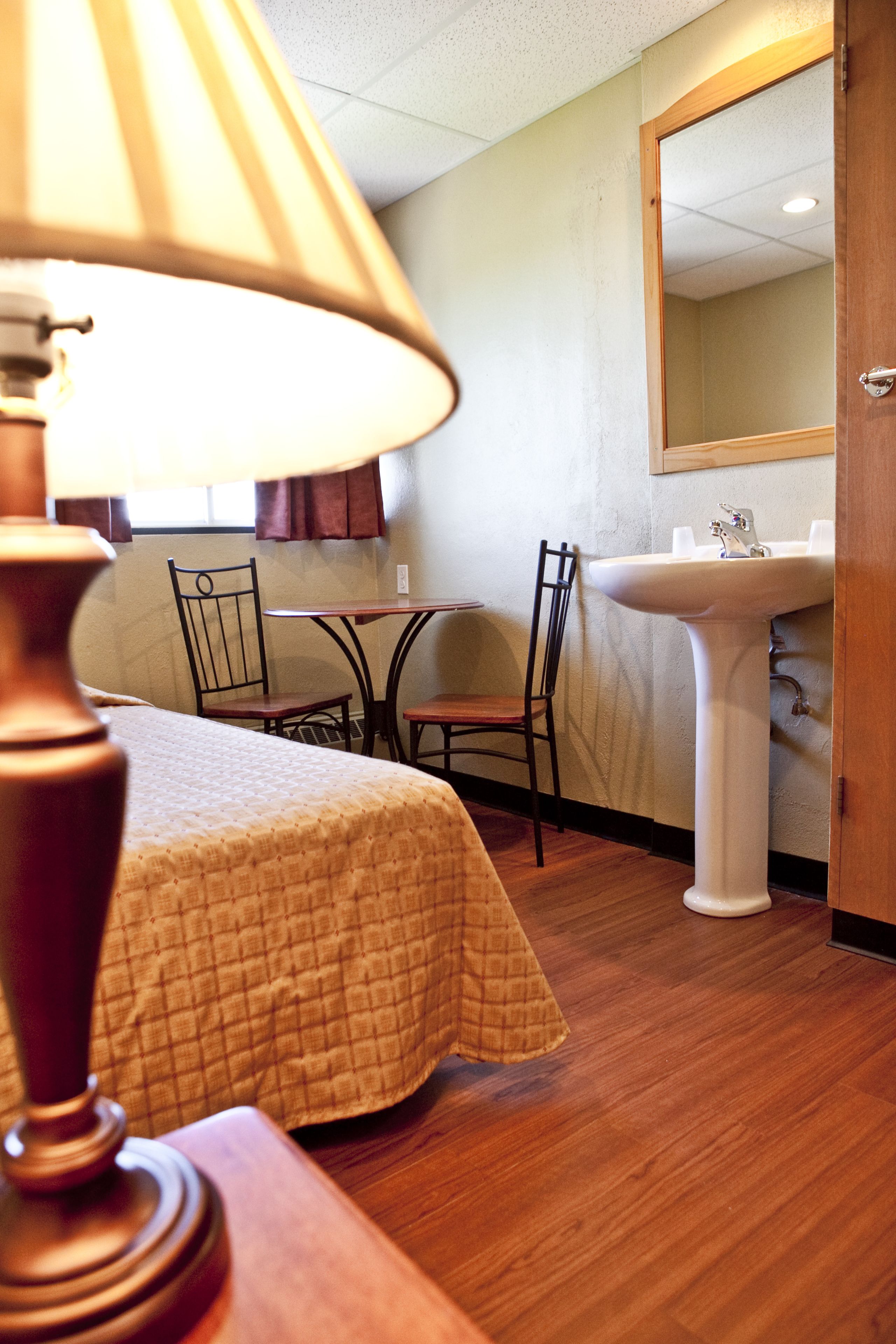 twin room, 2 single beds, shared bathroom | desk, free wifi, bed sheets