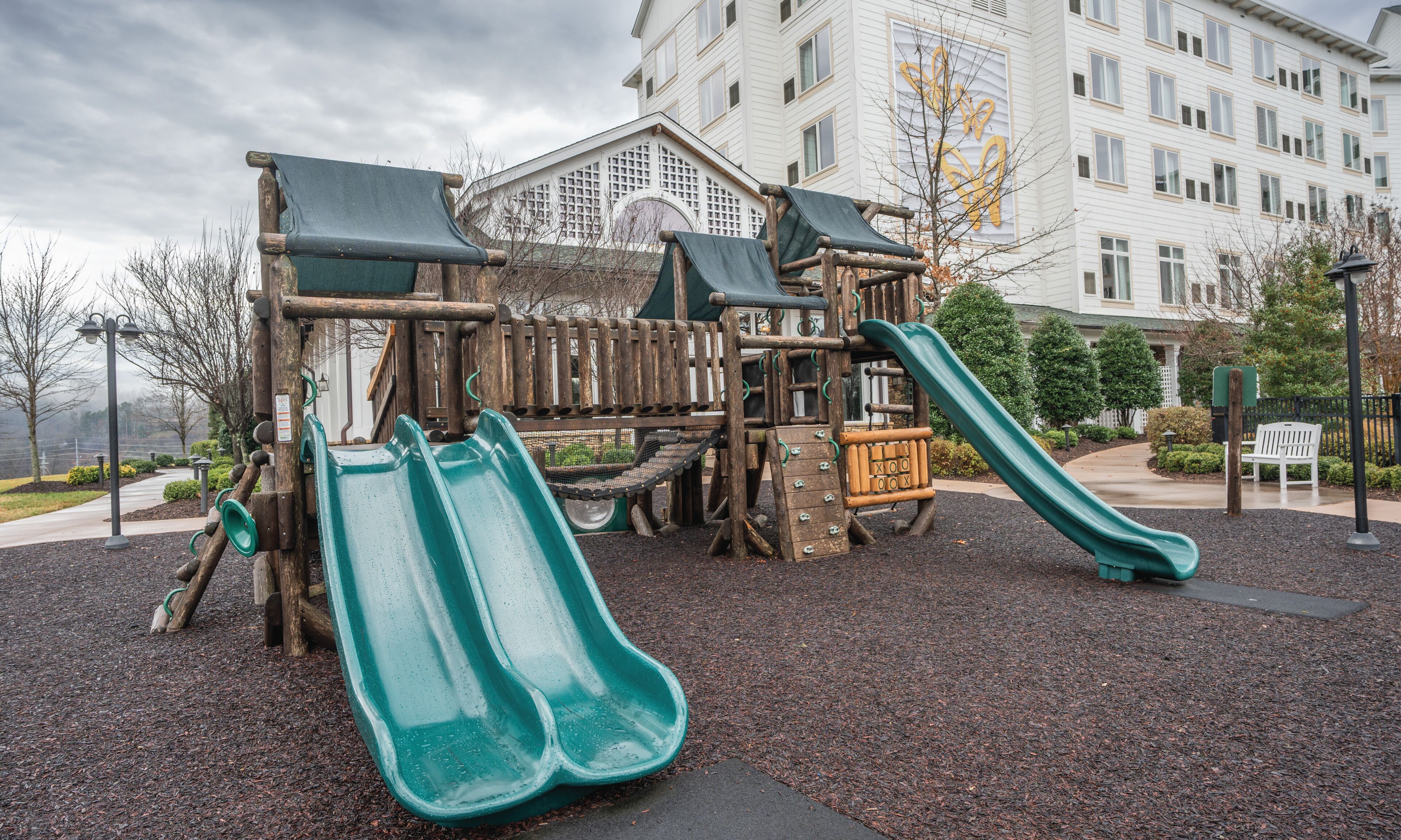 children’s play area – outdoor