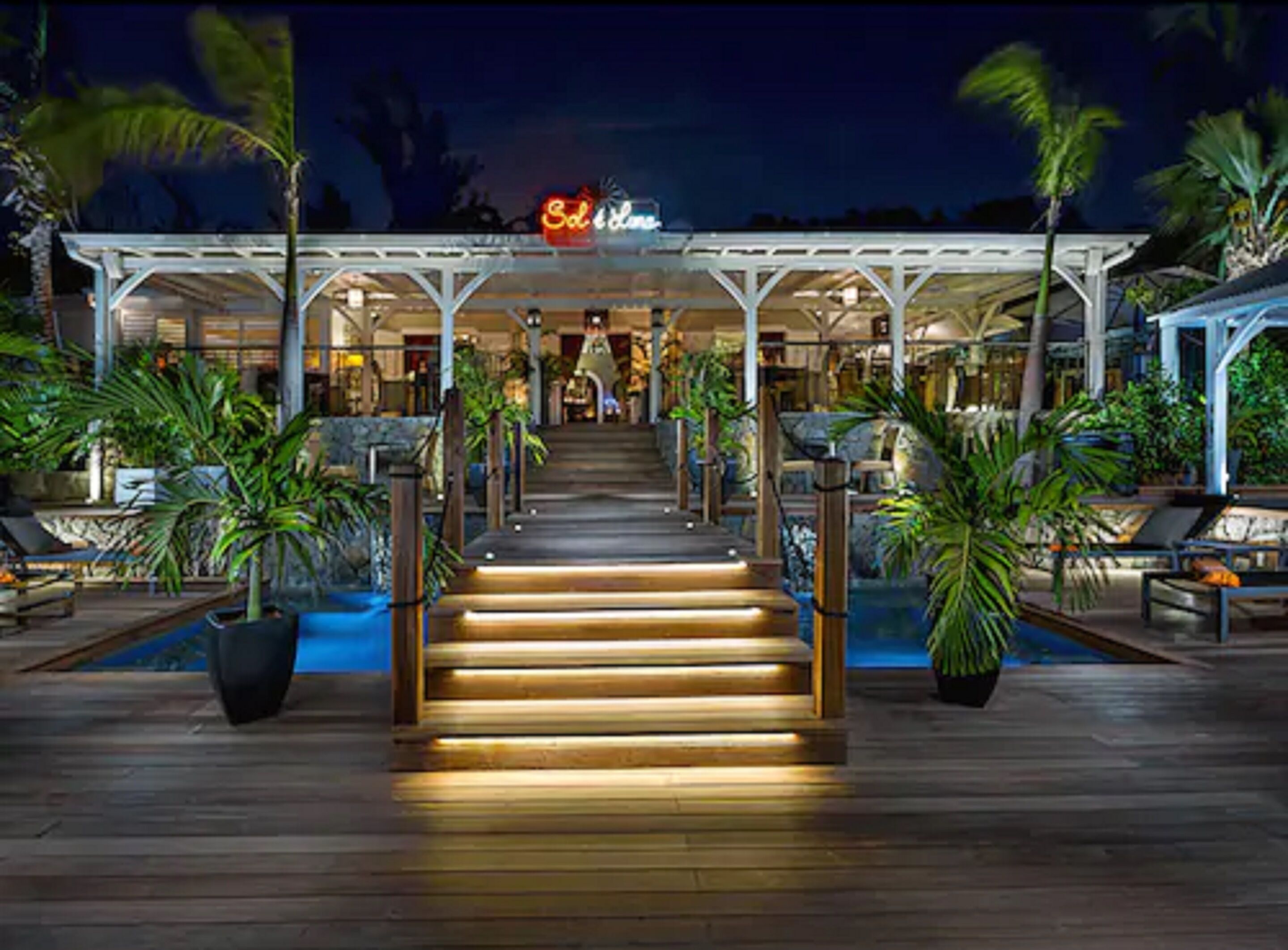 Front of property – evening/night