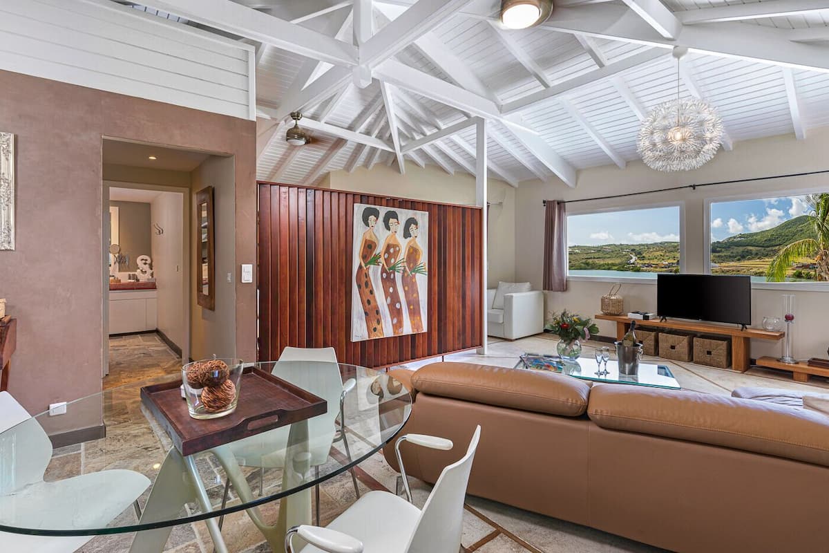 Suite, Kitchen (MANGO) | Minibar, in-room safe, iron/ironing board (on request), cribs (free)