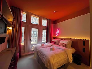 Premium bedding, in-room safe, desk, blackout drapes - City Hotel Rembrandt Square (Amsterdam)