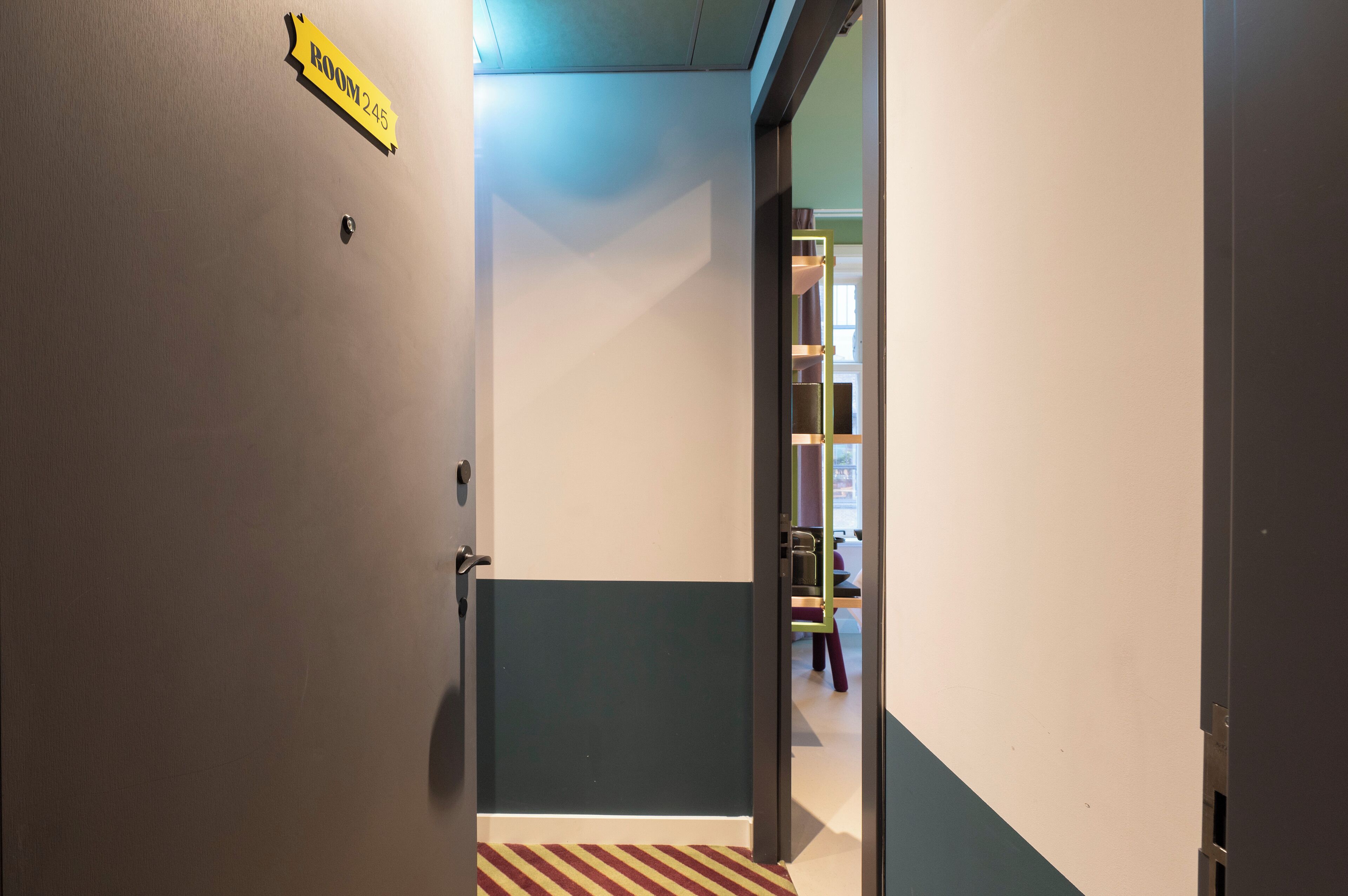 Premium bedding, in-room safe, desk, blackout drapes