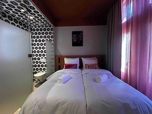 Premium bedding, in-room safe, desk, free WiFi