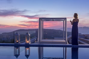 Honeymoon Suite, Jetted Tub, Sea View | View from room