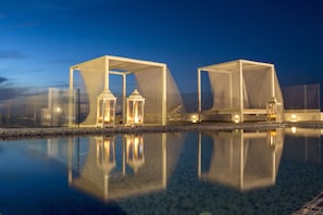 Outdoor pool, pool loungers