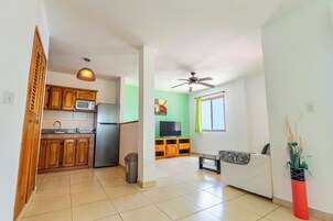 Apartamento, 2 habitaciones, vistas al mar | Interior