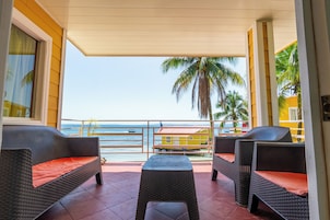 Apartamento, 2 habitaciones, vistas al mar | Terraza o patio