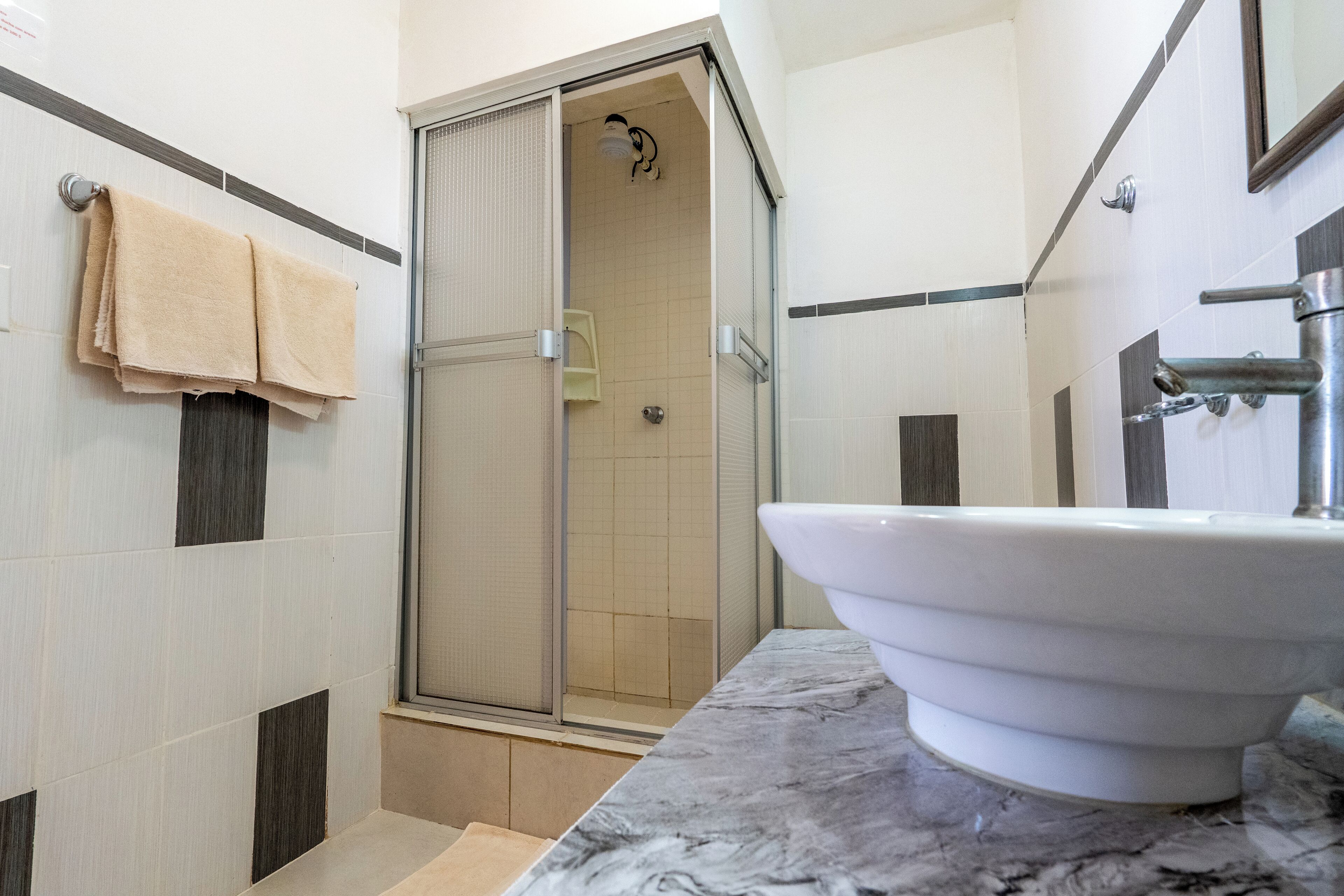 Apartment, 2 Bedrooms, Ocean View | Bathroom | Shower, towels, soap, toilet paper
