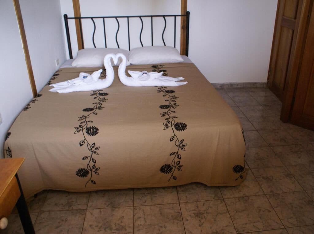 standard double room, 1 double bed | in-room safe, free wifi, bed sheets