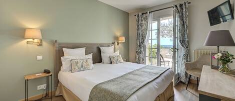 Habitació doble o amb dos llits individuals superior, 1 dormitori, vistes a la vall | 1 dormitori, minibar, caixa forta a l'habitació i escriptori