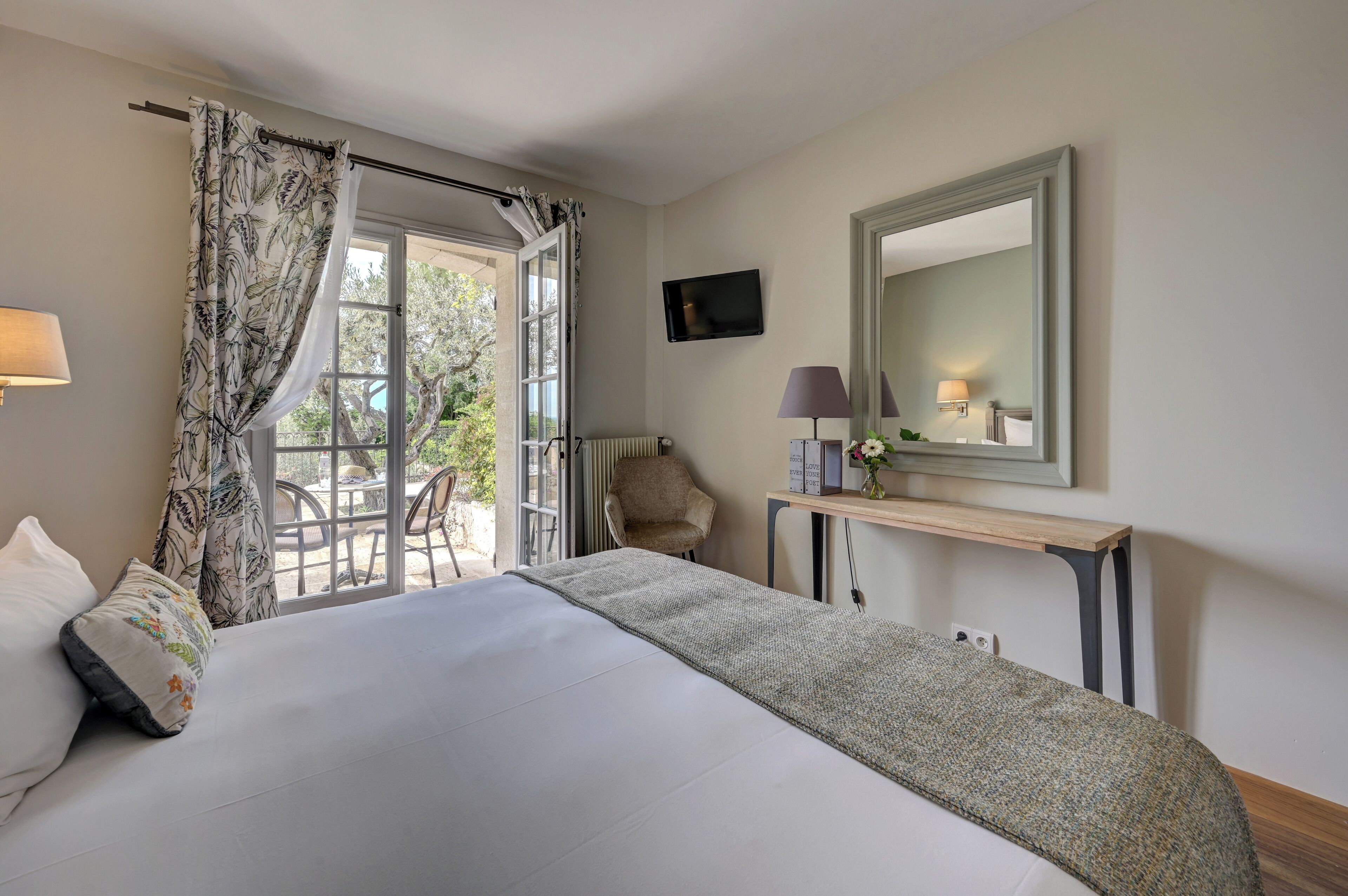 superior double or twin room, 1 bedroom, valley view | 1 bedroom, minibar, in-room safe, desk