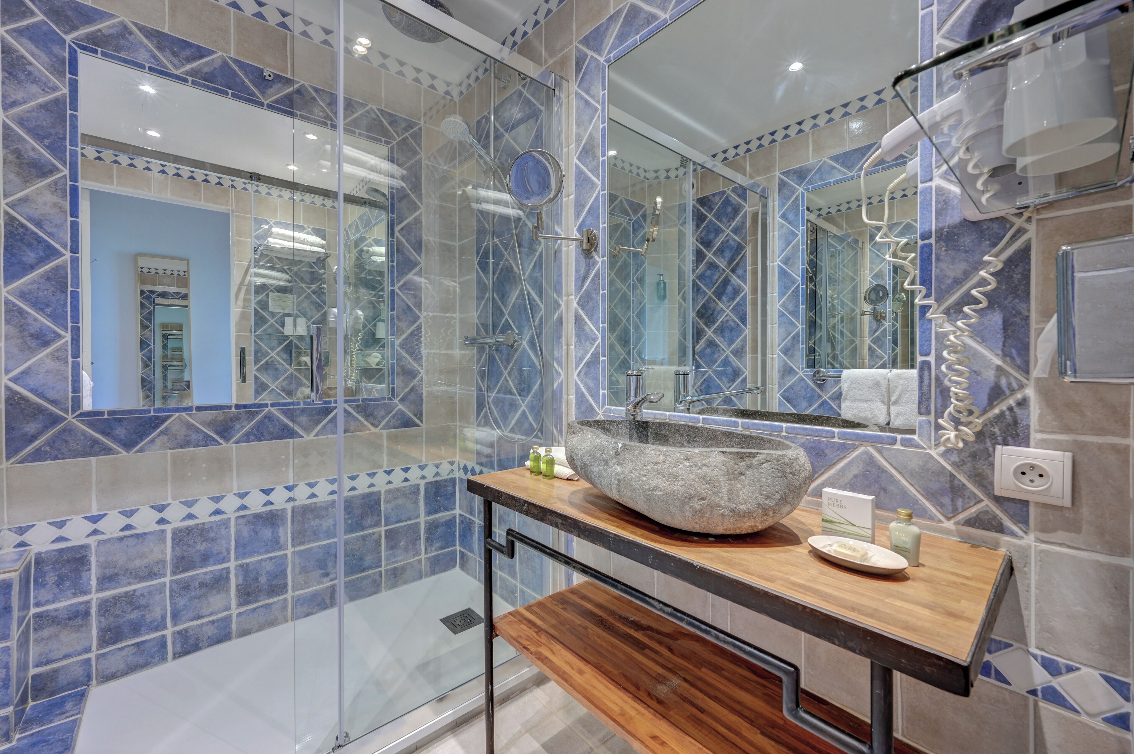 superior double or twin room, 1 bedroom, valley view | bathroom | free toiletries, hair dryer