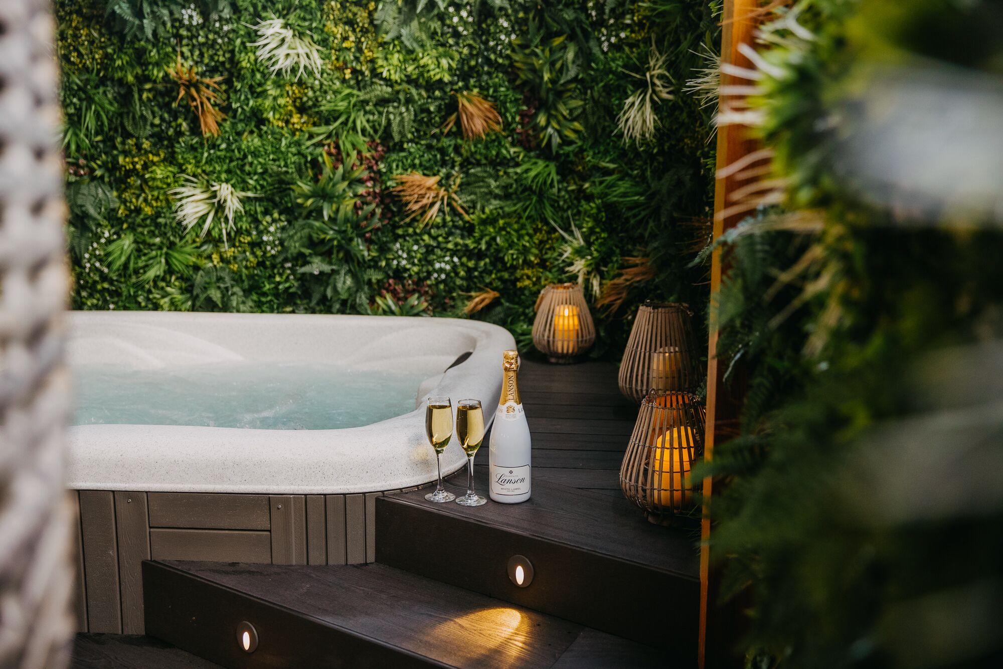 Honeymoon suite | Een bureau, een strijkplank/strijkijzer, extra bedden, gratis wifi