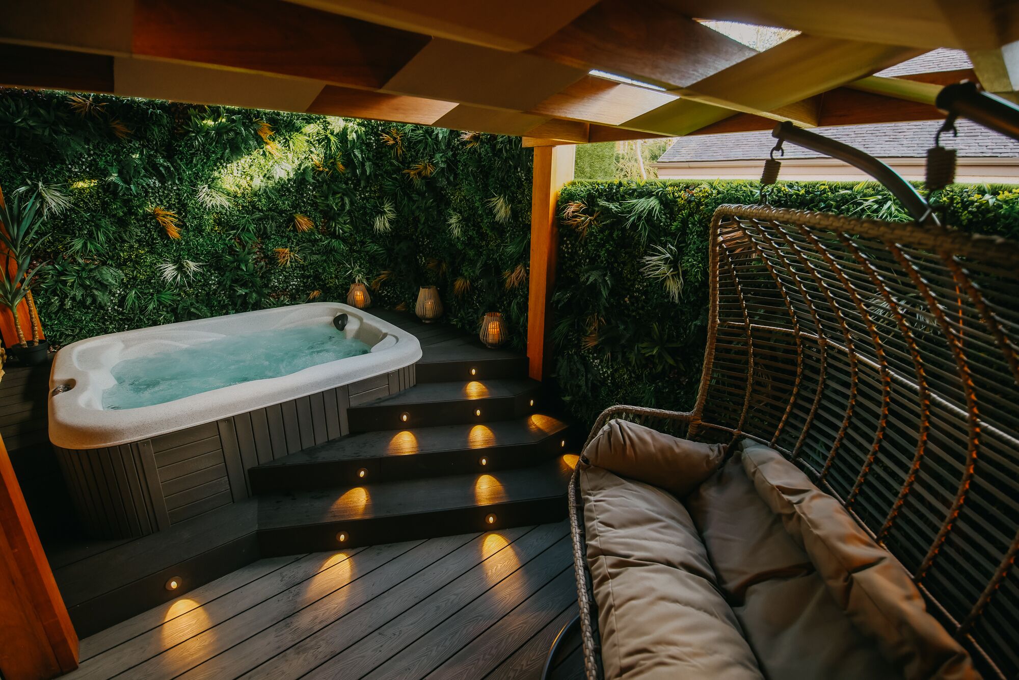 Honeymoon Suite | Desk, iron/ironing board, rollaway beds, free WiFi