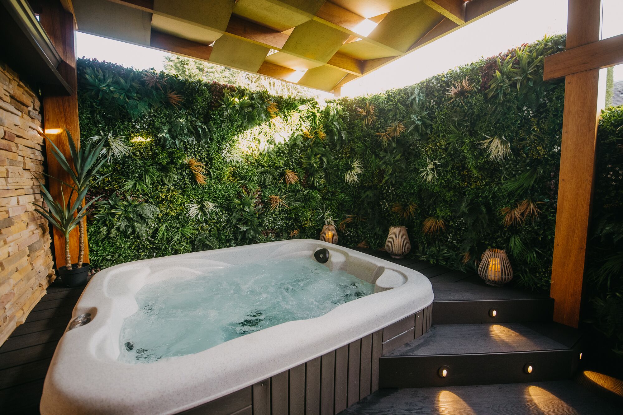 honeymoon suite | desk, iron/ironing board, rollaway beds, free wifi