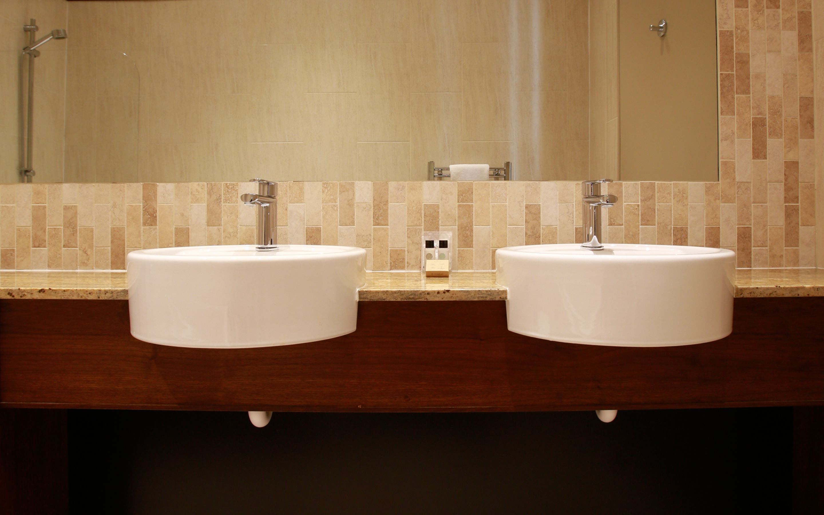 premium bedding, in-room safe, individually decorated