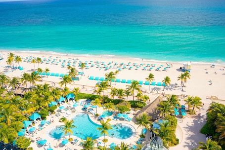 Terraza o patio. Margaritaville Hollywood Beach Resort