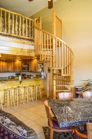 Servicio a la habitación. The Lodge at Duck Creek