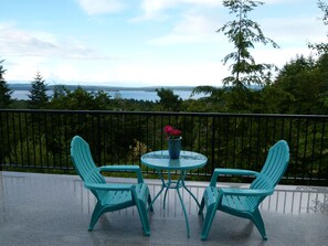 Premier Loft, Ocean View | Free WiFi - Panorama Bed and Breakfast (Chemainus)