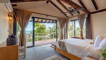 Deluxe Room, 1 King Bed, Sea View, Tower | Premium bedding, down duvets, minibar, in-room safe