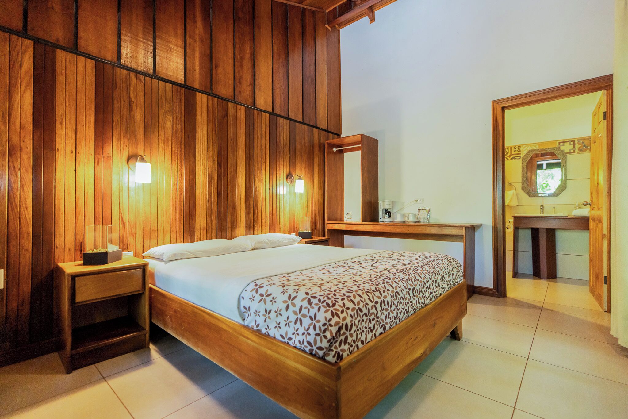 rustic cabins | down duvets, bed sheets