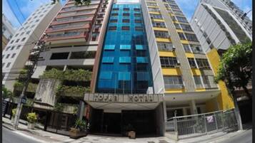 Fachada da propriedade