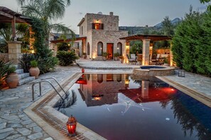 Outdoor pool - Olympia Villas (West Mani)