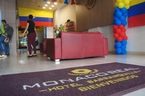 Reception - Hotel Monaco Real (Barranquilla)