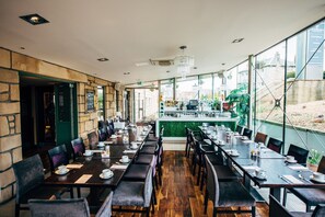 Frühstück, Mittagessen und Abendessen